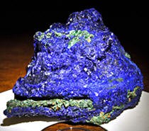 Azurite là sản phẩm của quá trình oxi hóa quặng Cu